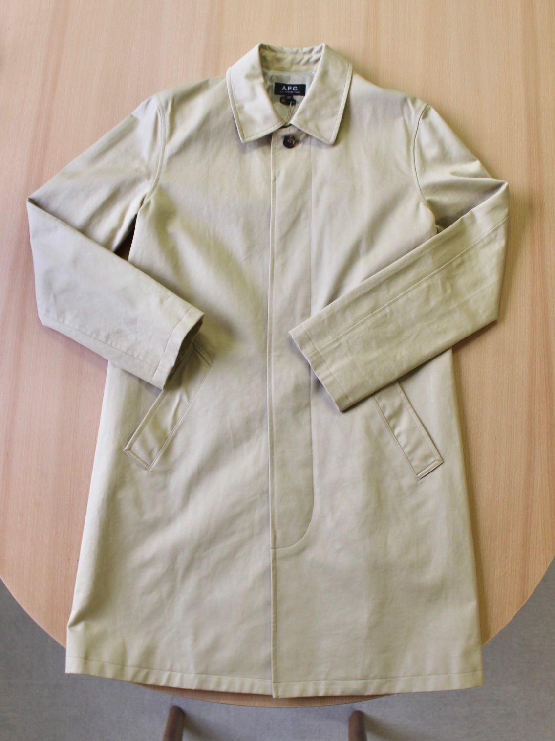 A.P.C. beigeステンカラーコート