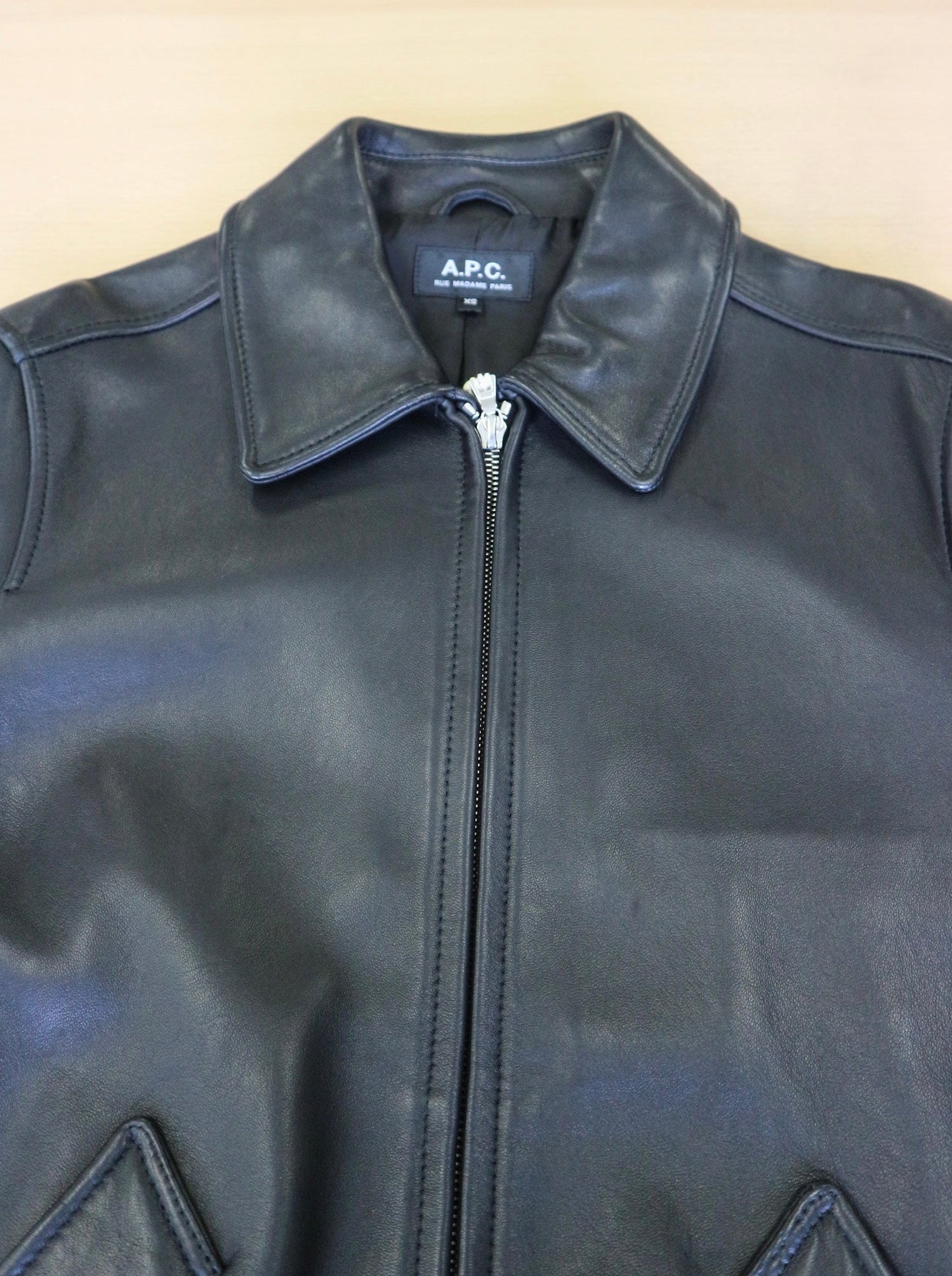 A.P.C. 羊革のライダースジャケット